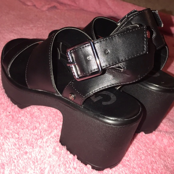 Guess Platform Sandals - Picture 4 of 5
